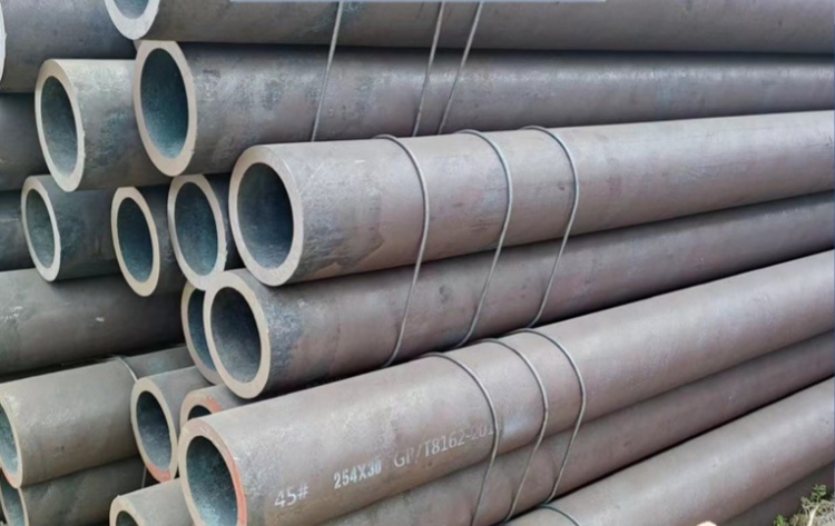 bundle of seamless steel pipe